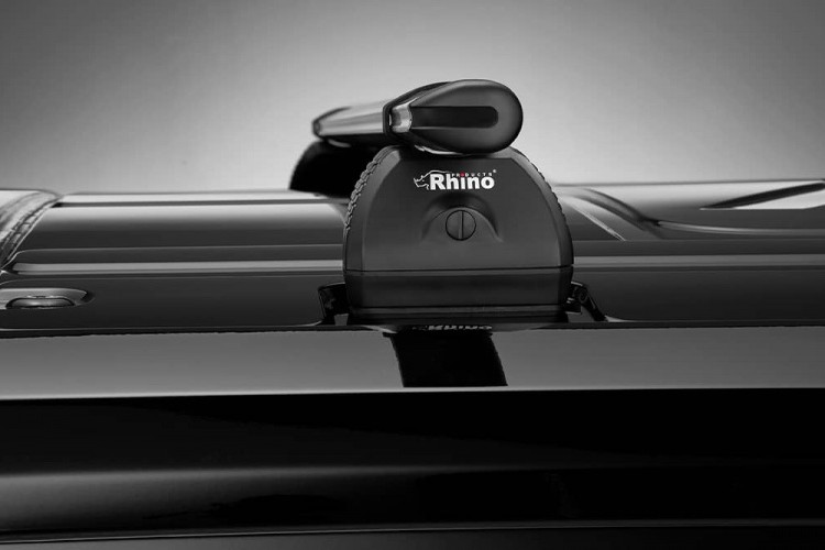 Fast Fitting With Preassembled Legs