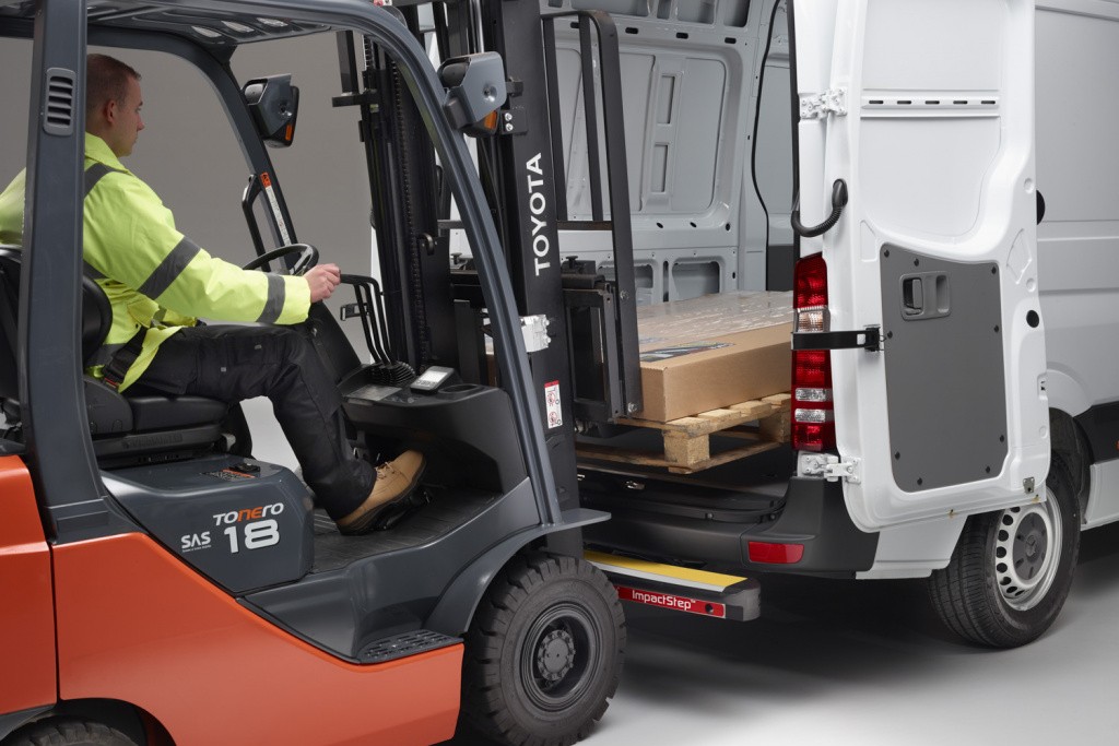 Protects The Rear of The Vehicle Upon Impact